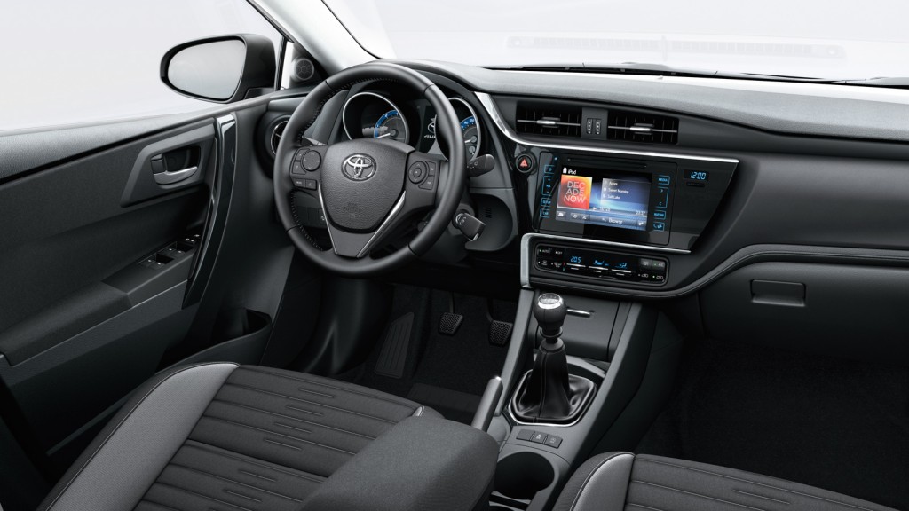 TOYOTA AURIS Hybrid mi-a castigat increderea... cu fiecare kilometru.
