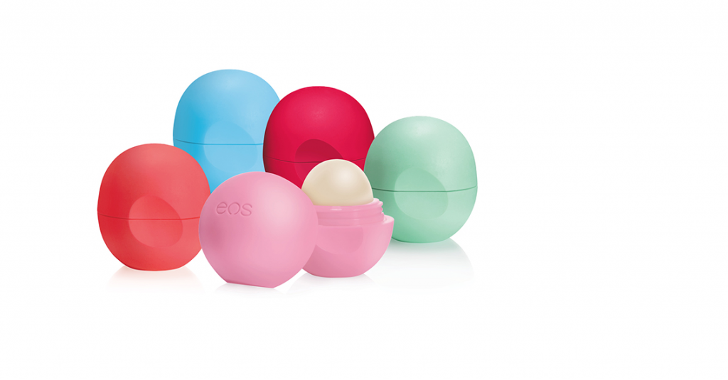 Balsamul de buze organic de la eos, exclusive la Douglas