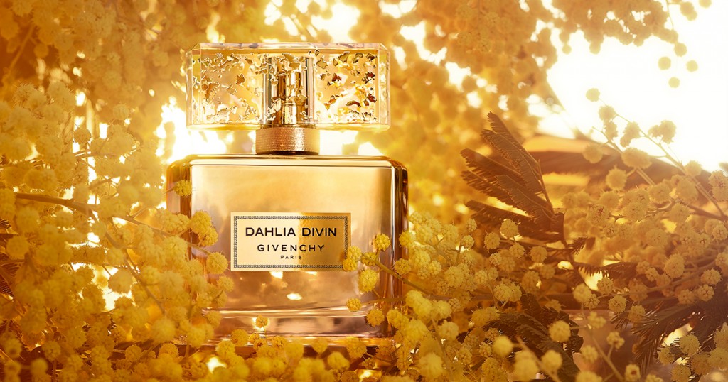 Senzualitate pura intr-o sticla aurie: Givenchy Dahlia Divin Le Nectar