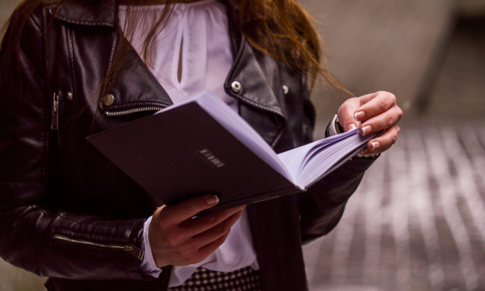 carti de citit avion